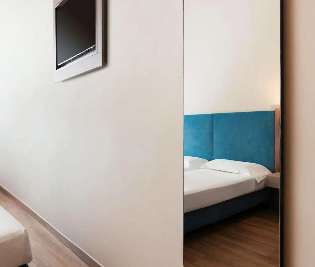 Mokinba Hotels Montebianco Milan Italy