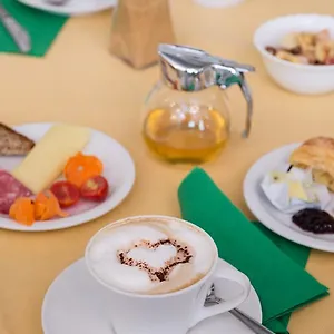 *** Alojamento de Acomodação e Pequeno-almoço Alloro Itália